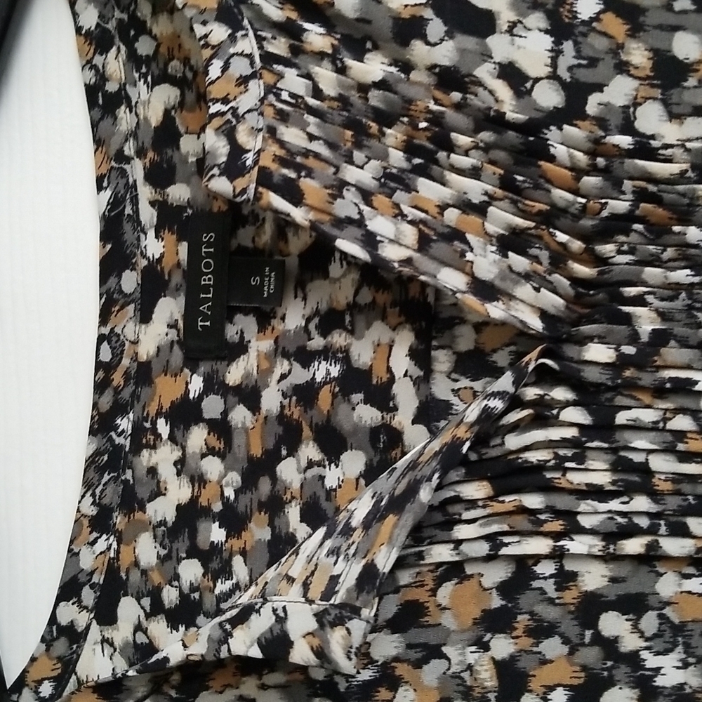Talbots Women's Blouse - Picture 5 of 10